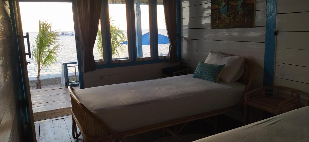 Moyo Island Resort Exterior foto