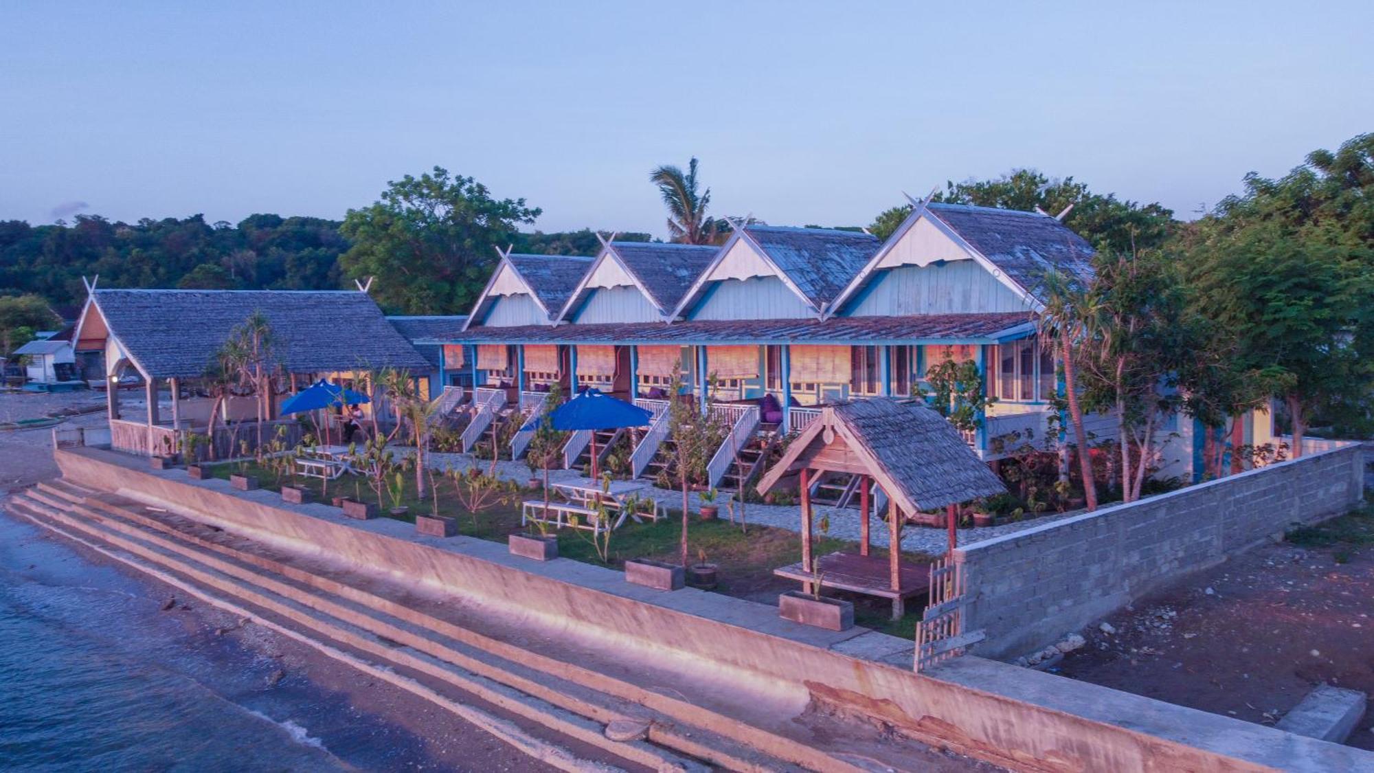 Moyo Island Resort Exterior foto