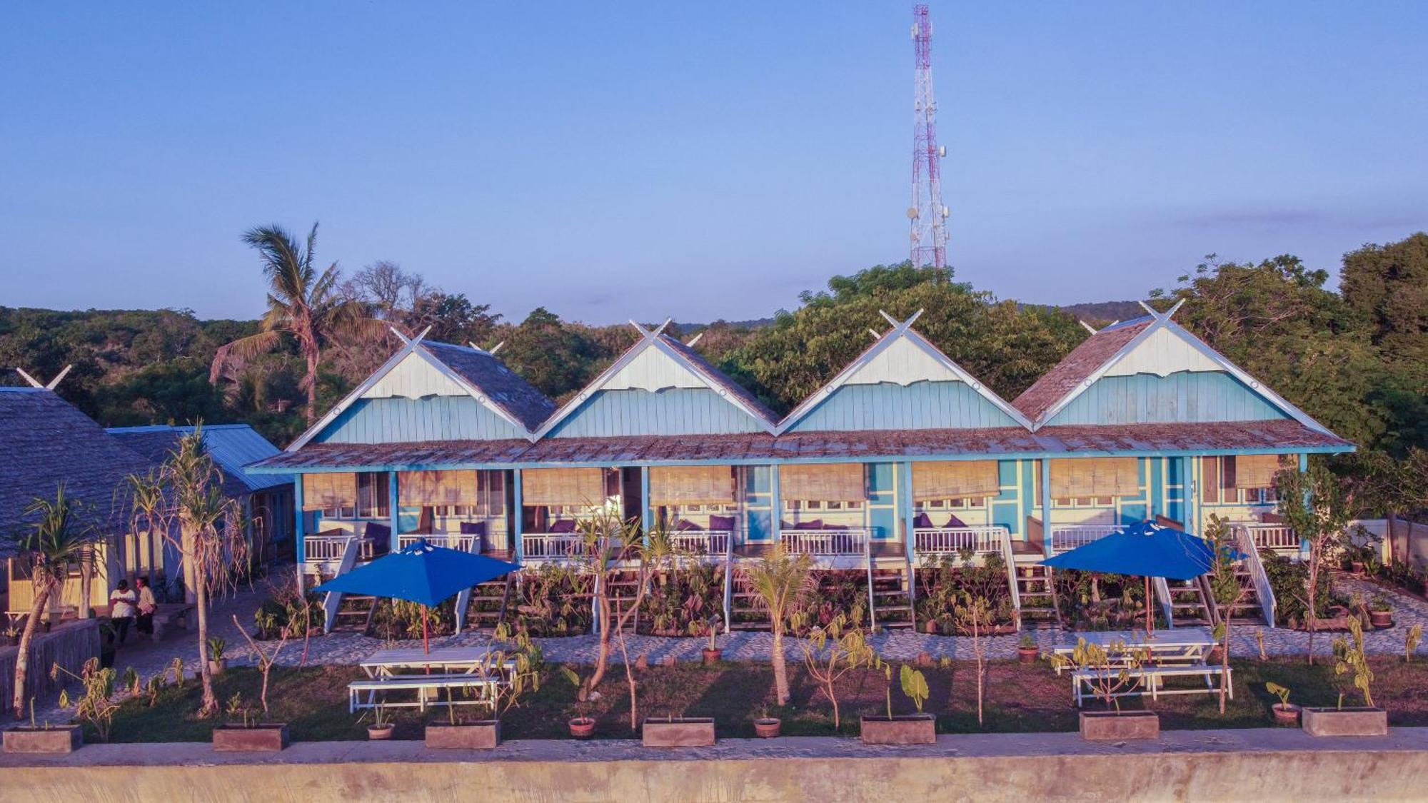 Moyo Island Resort Exterior foto